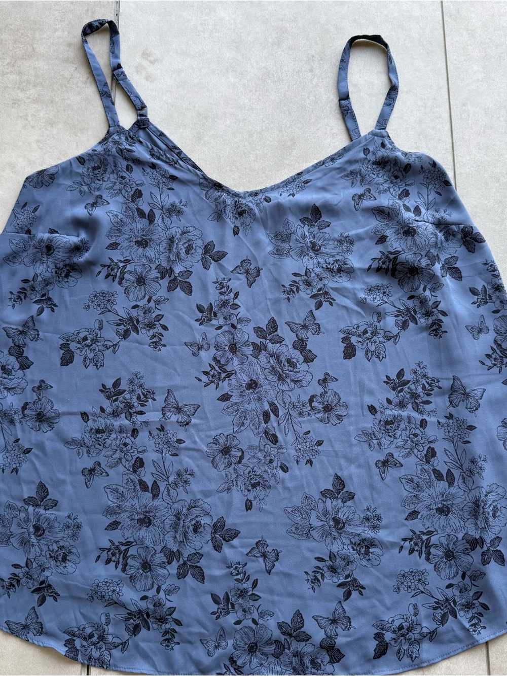 Torrid Sophie Blouse SZ 2 Dark Blue Black floral lightweight swing cami NWT - Picture 3 of 9